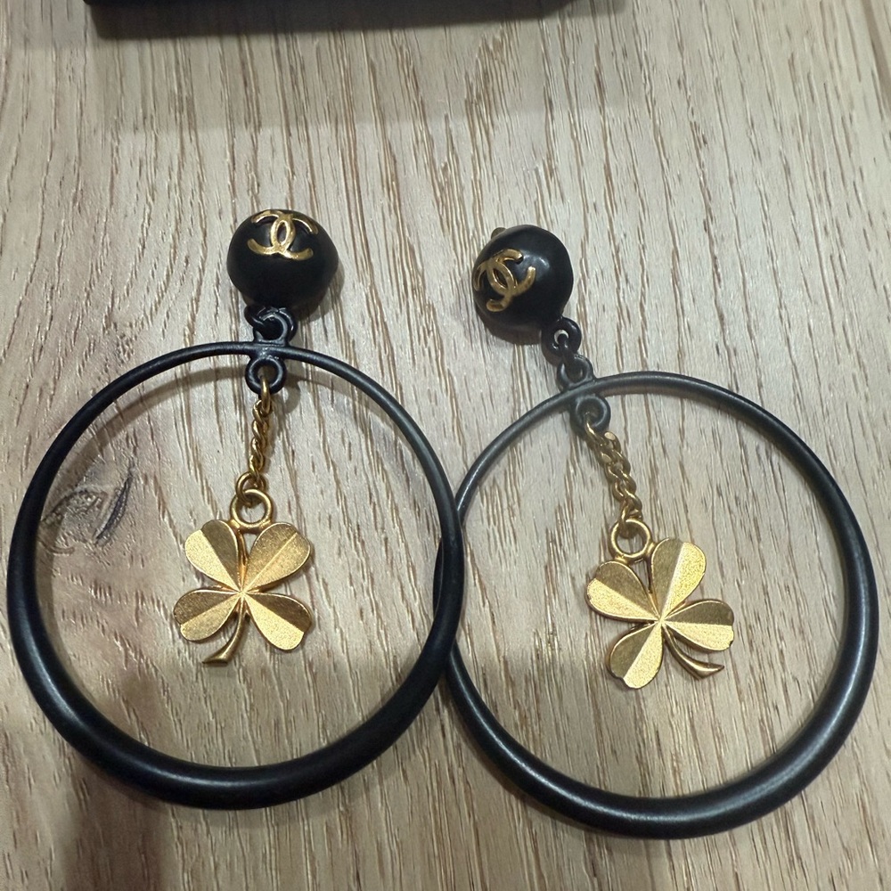 CHANEL Black and Gold Clover Drop Earrings